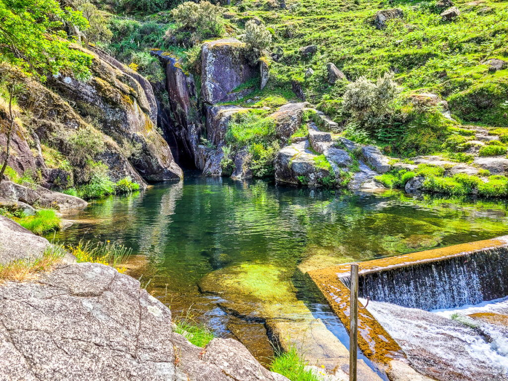 Poço da Gola, em Lindoso (Ponte da Barca)