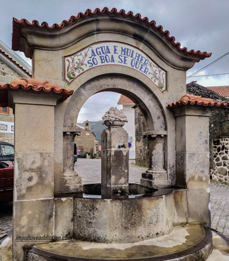 Poesia na aldeia histórica de Folgosinho