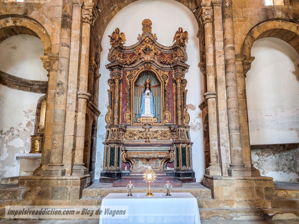 Igreja de Santiago por dentro