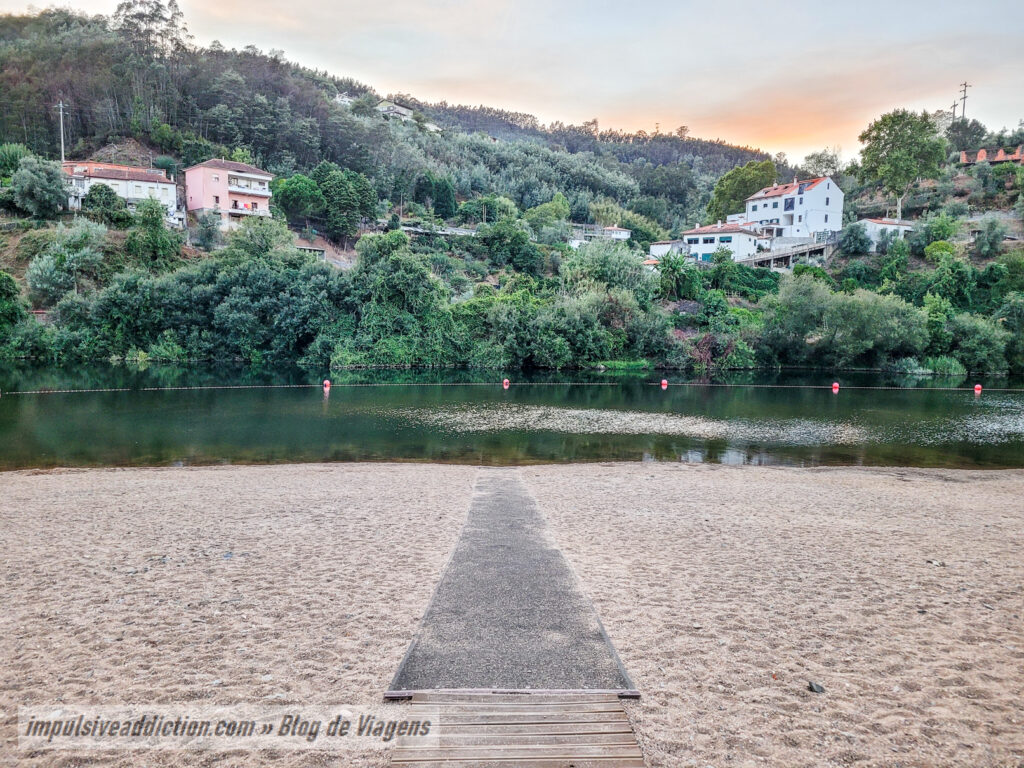 Palheiros and Zorro river beach