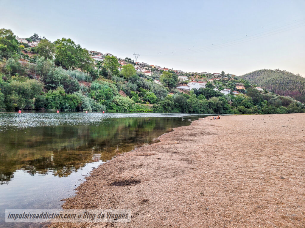 Palheiros and Zorro river beach