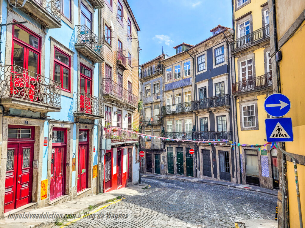 Going to São João Novo Square