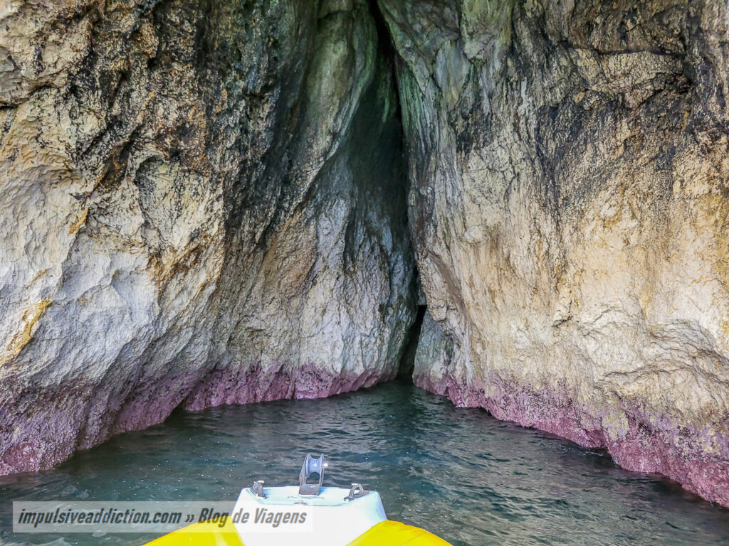 Passeio de Barco pelas Grutas e Praias de Sesimbra