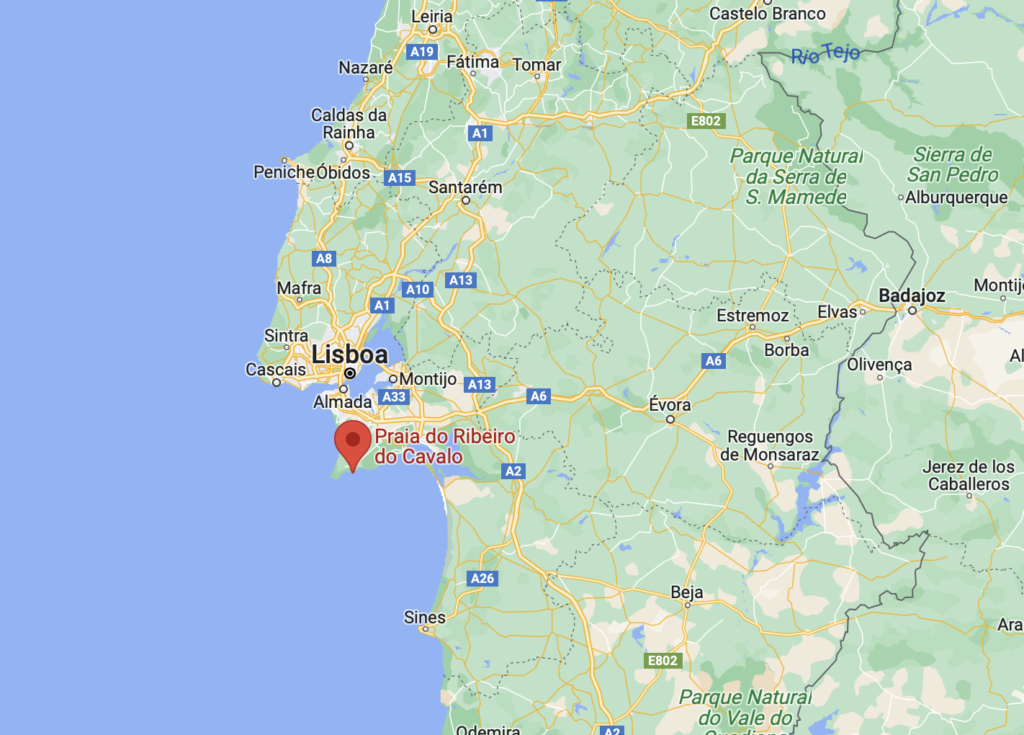 Map with Ribeiro do Cavalo Beach location