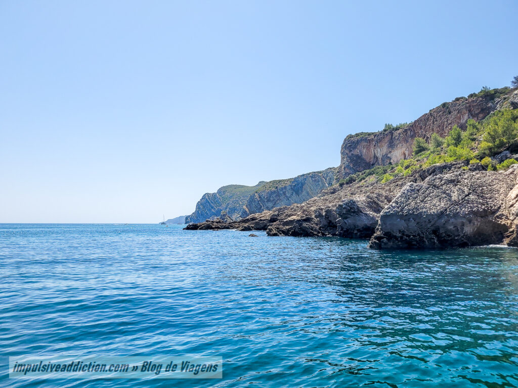 Passeio de Barco pelas Grutas e Praias de Sesimbra