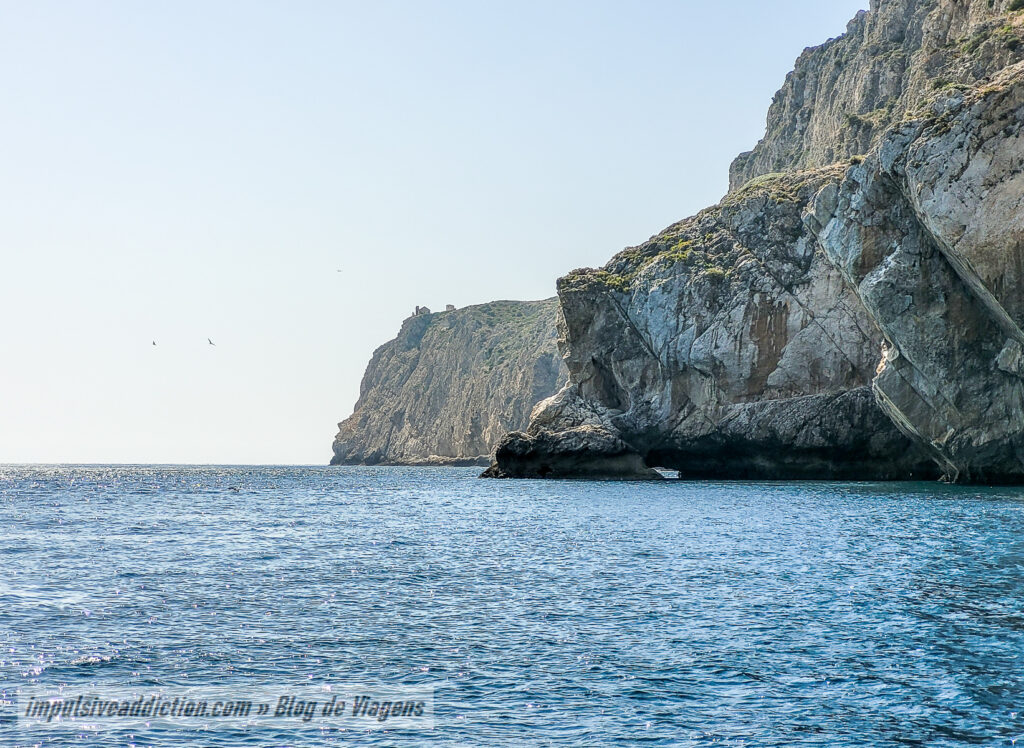 Passeio de Barco pelas Grutas e Praias de Sesimbra