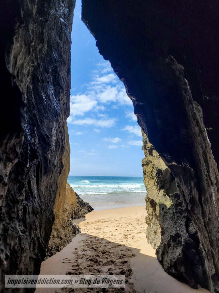 Arcos e Grutas da Praia da Adraga