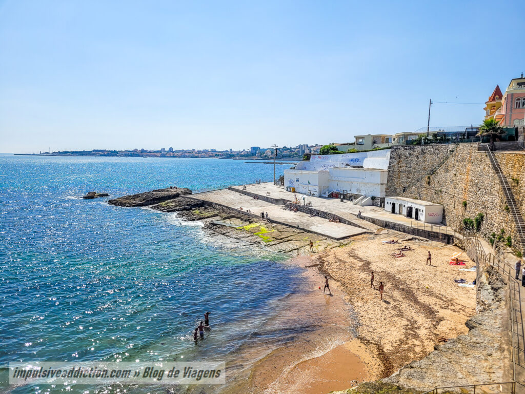 Azarujinha Beach in Estoril / Cascais