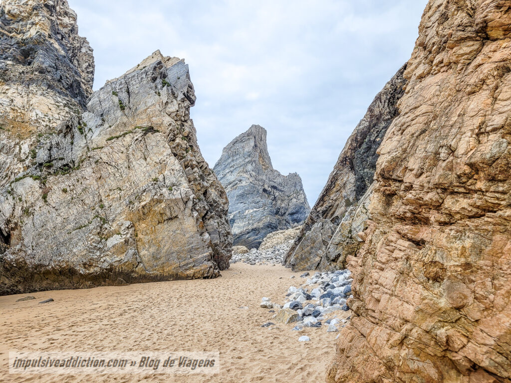 Ursa Beach rock formations