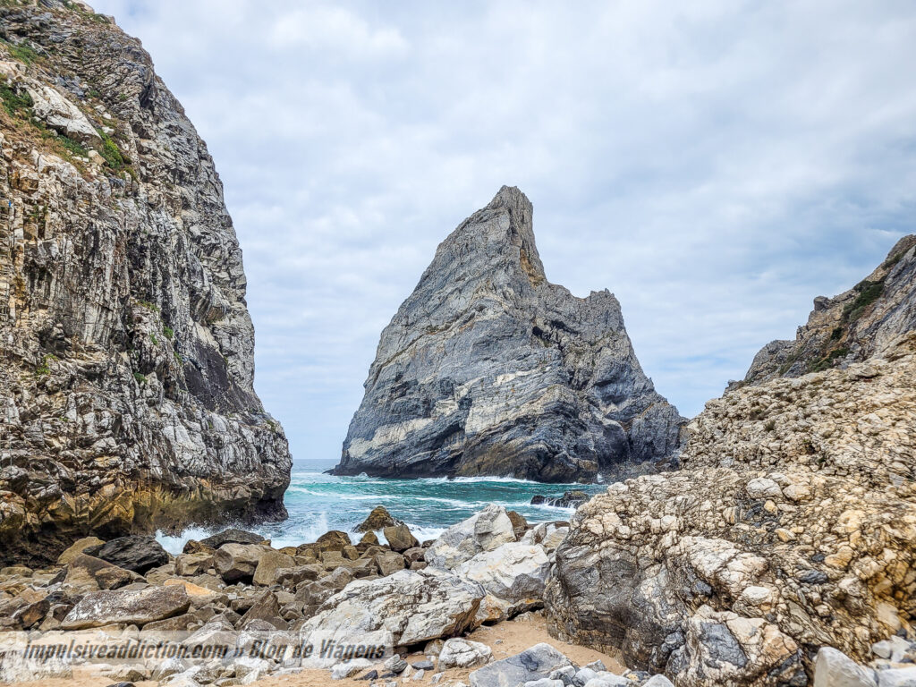 Ursa Beach rock formations
