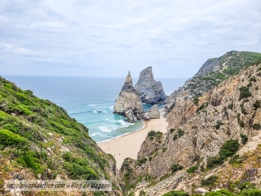 Miradouro para a Praia da Ursa, no topo da Arriba