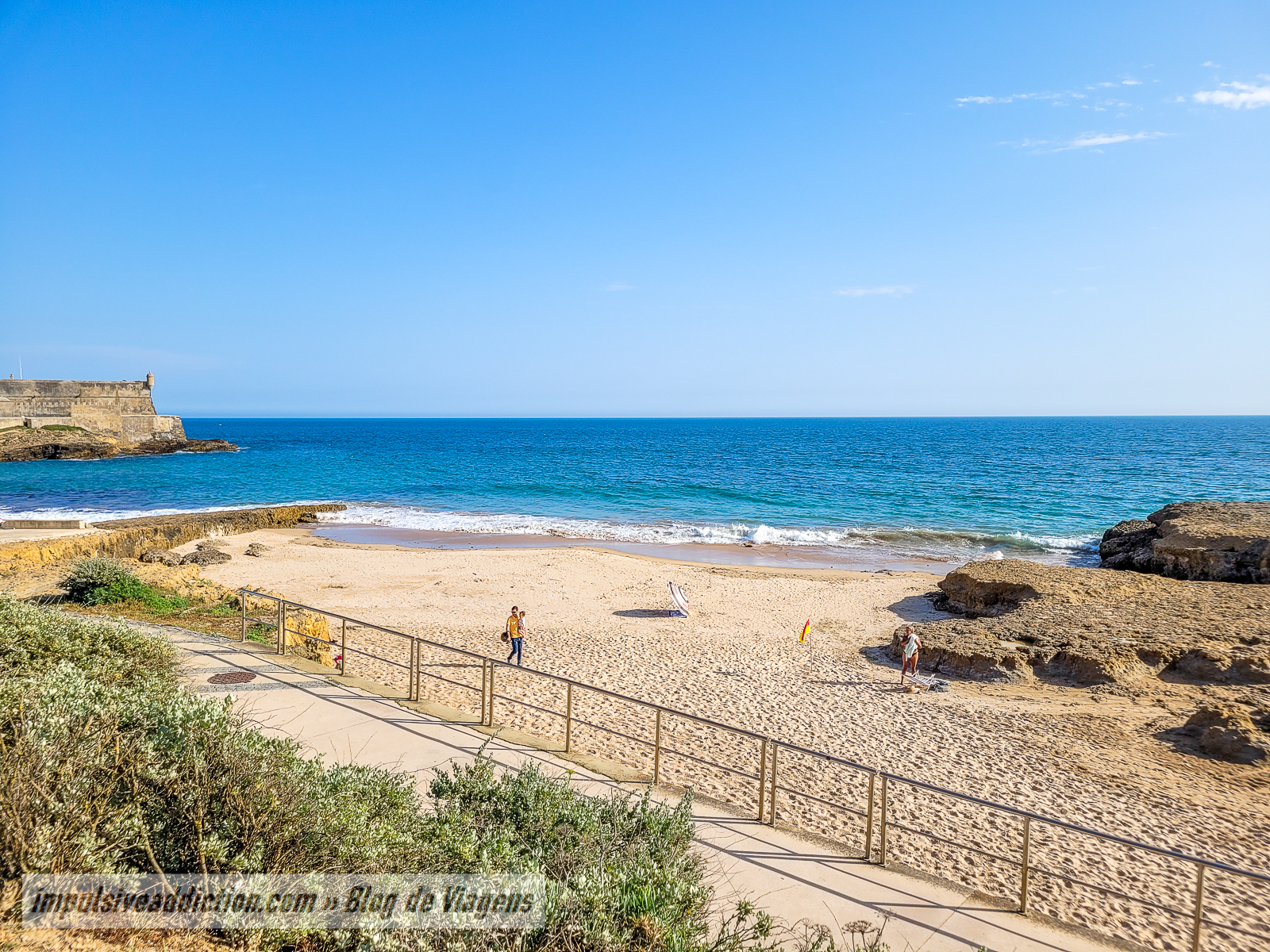 Praia do Moinho + Gémeos
