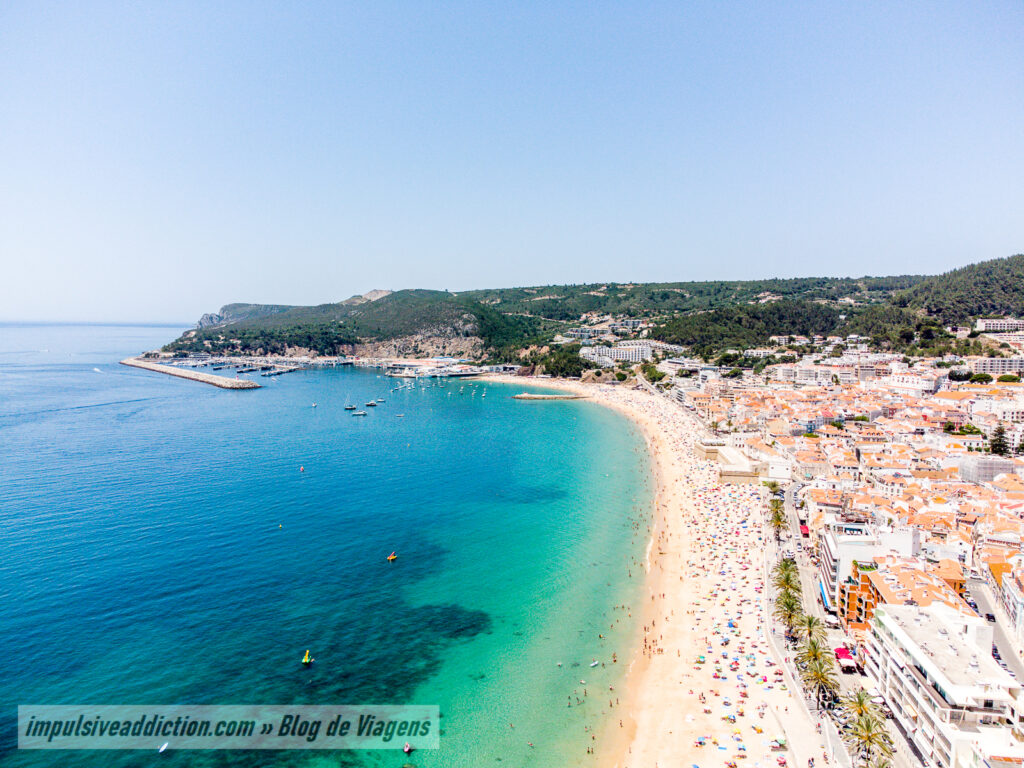 Visit the best beaches in Sesimbra