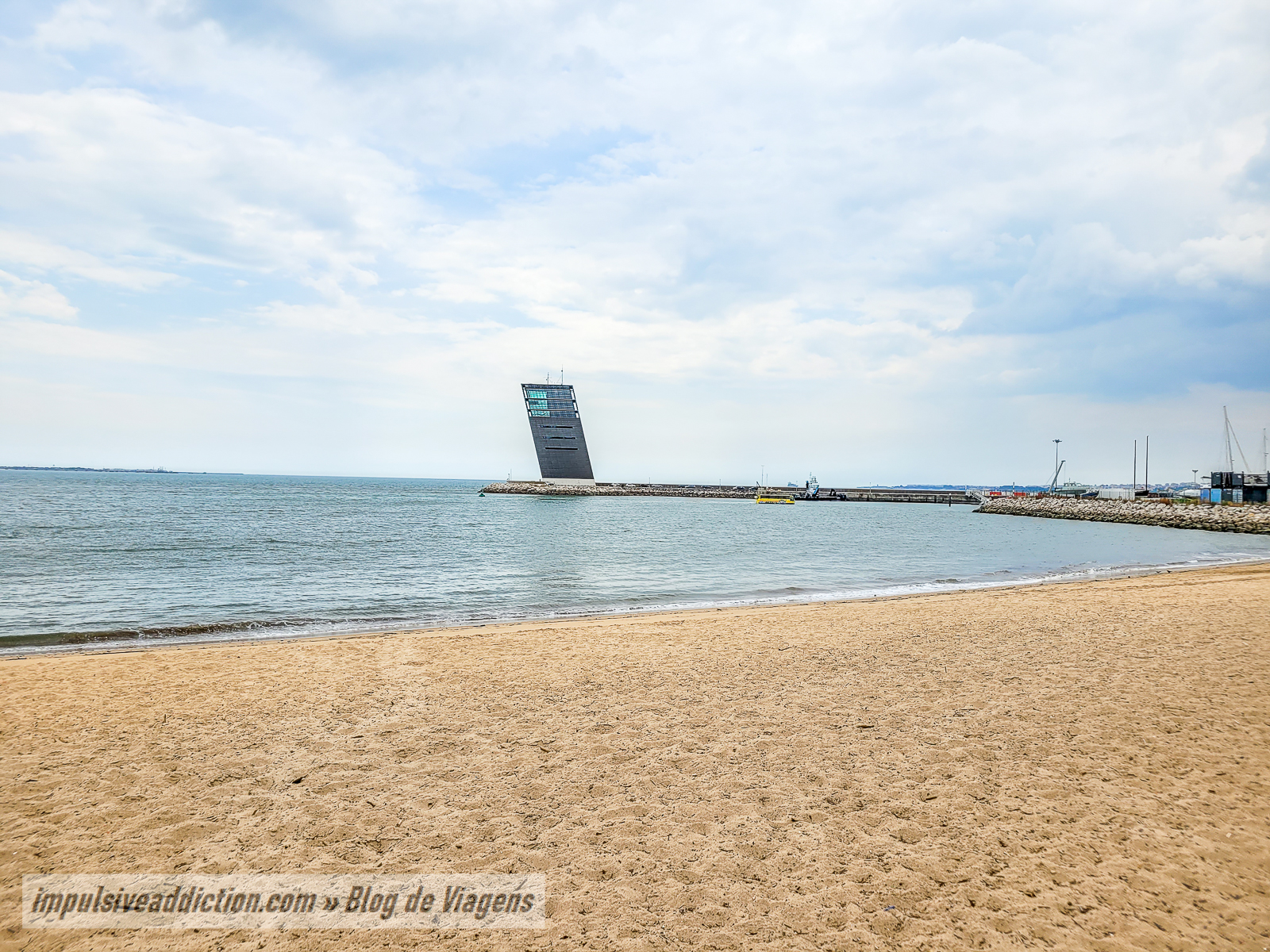 Praia de Algés em Oeiras