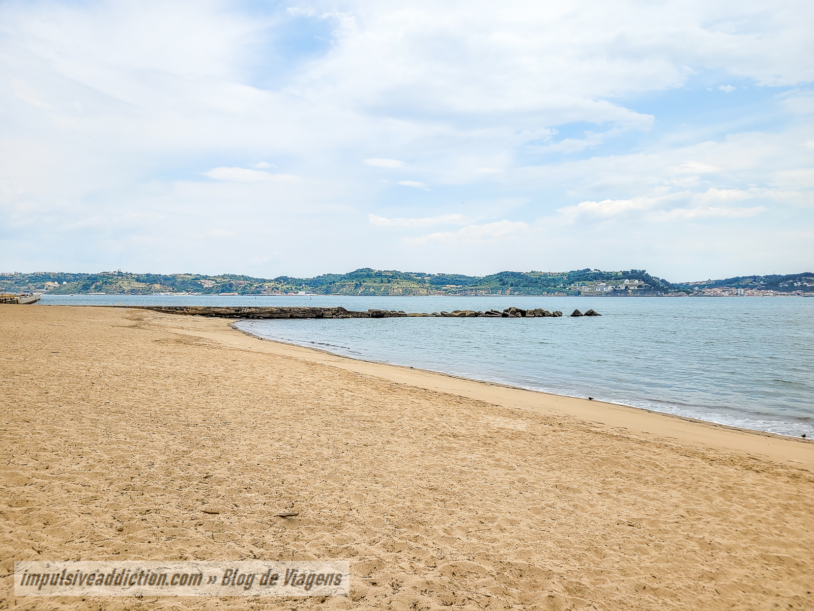 Praia de Algés em Oeiras