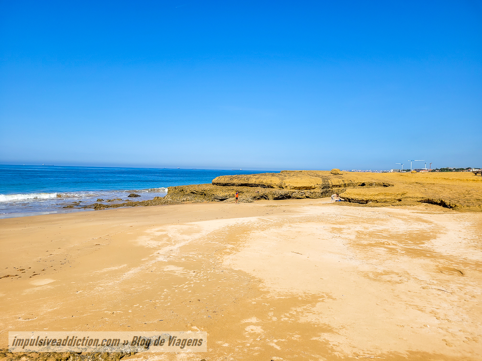 Praia do Moinho + Gémeos