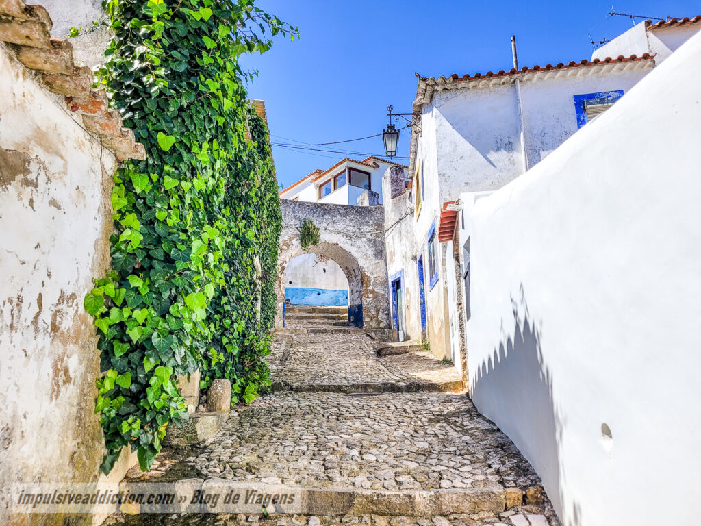 Arco de Pinéus ao visitar Alenquer