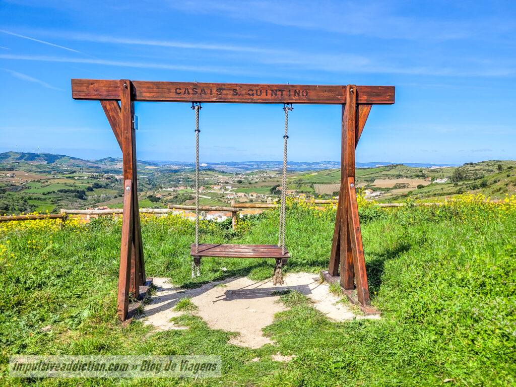 Baloiço e Miradouro de Casais de São Quintino
