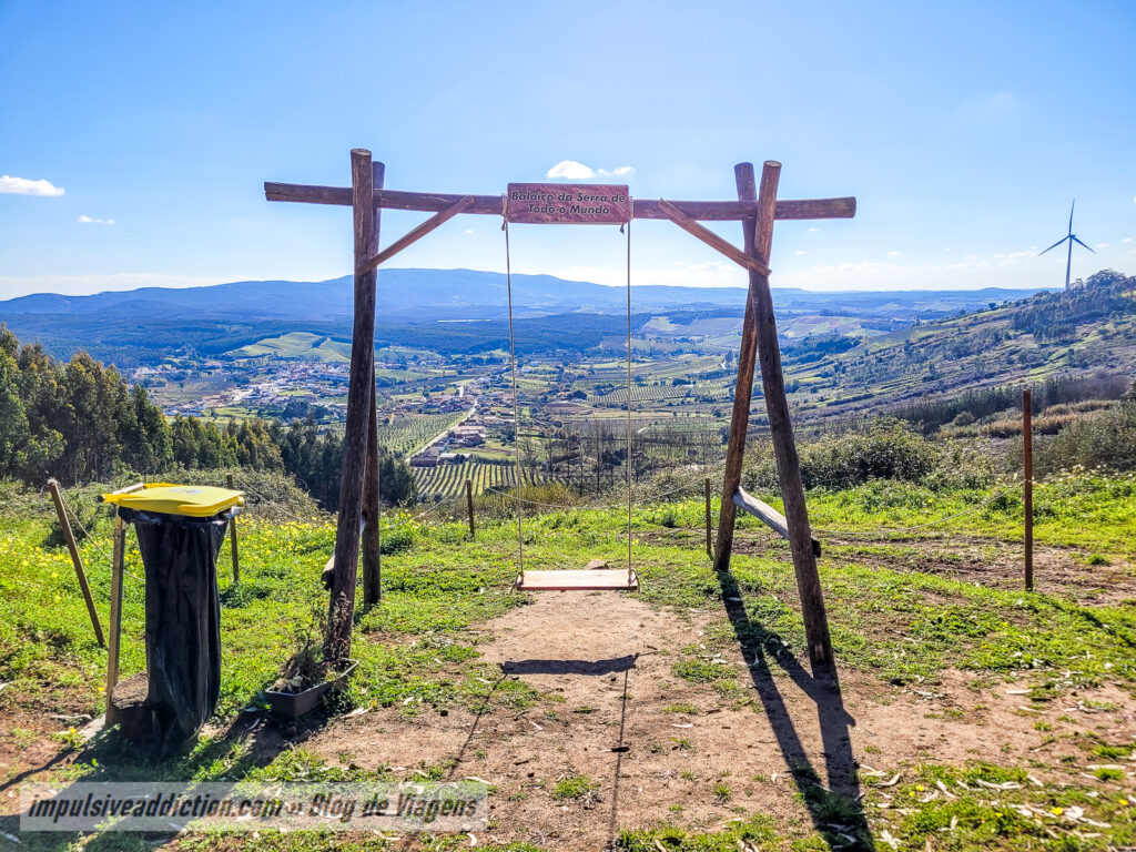 Baloiço e Miradouro da Serra de Todo o Mundo