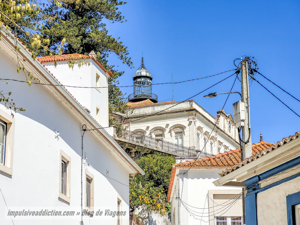 Vista para a Câmara Municipal de Alenquer, ao descer a Calçada