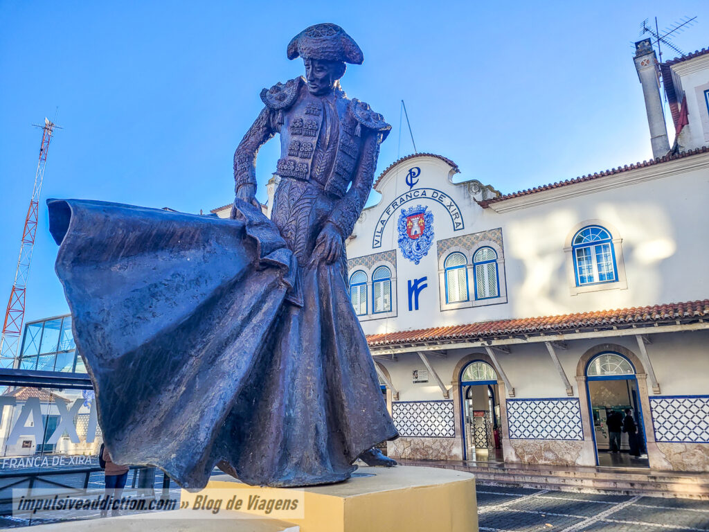 Estação de Vila Franca de Xira e Monumento ao Toureiro