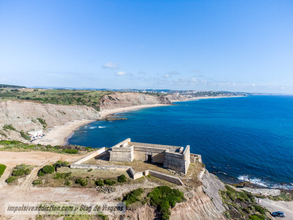 Praia e Forte de Paimogo