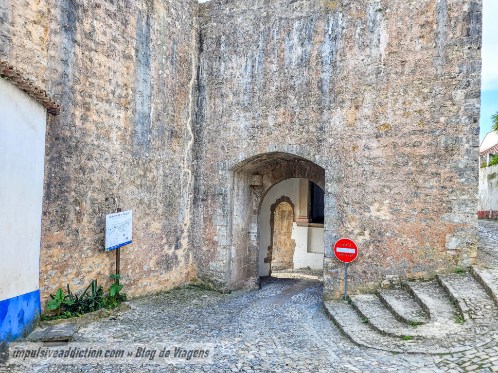 Porta do Vale ao visitar Óbidos