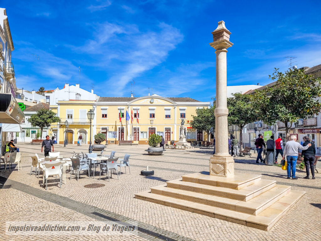 Praça 7 de Março em Alhandra