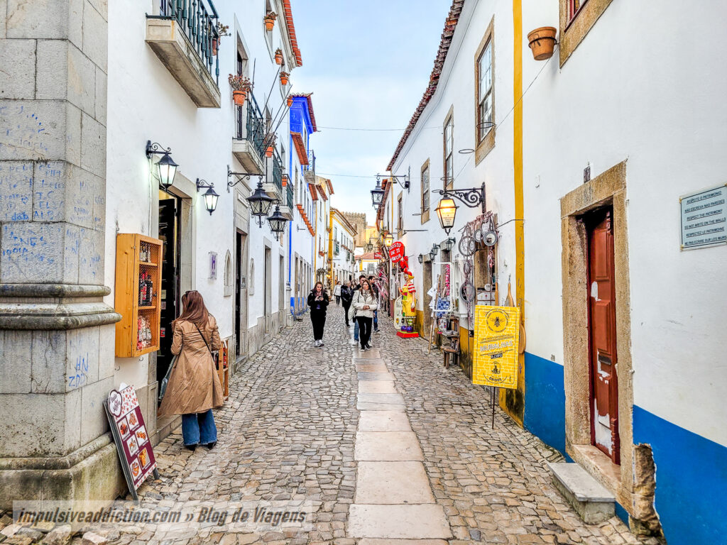 Rua Direita ao visitar Óbidos