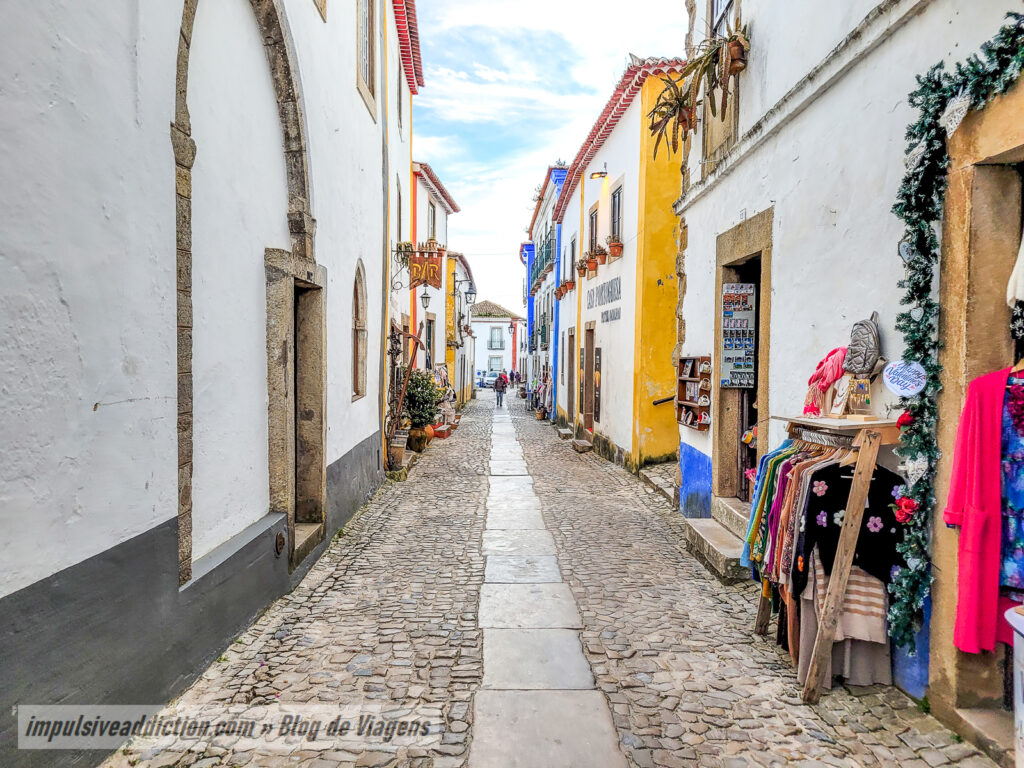 Rua Direita ao visitar Óbidos
