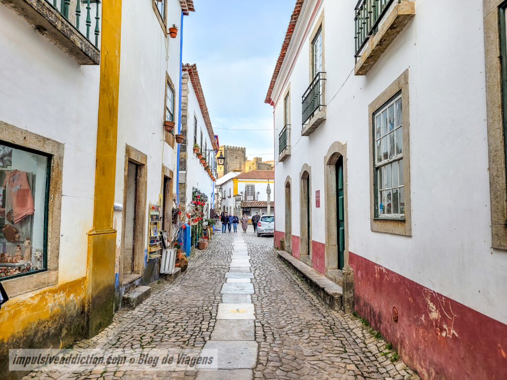 Rua Direita ao visitar Óbidos