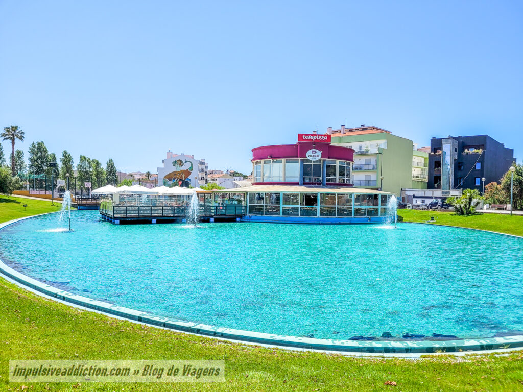Lago do Villa Park Café