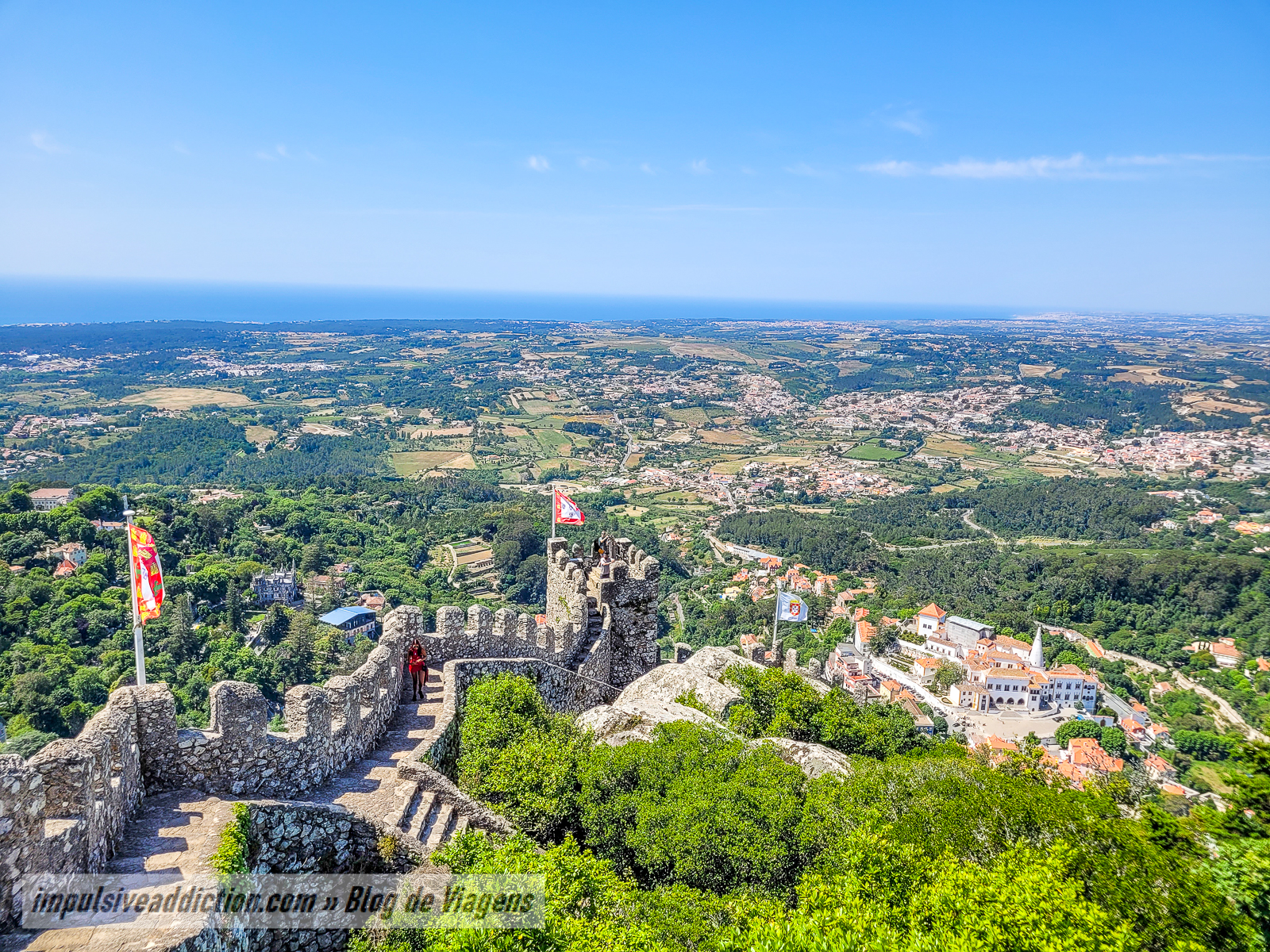 Vista do Castelo dos Mouros ao visitar Sintra