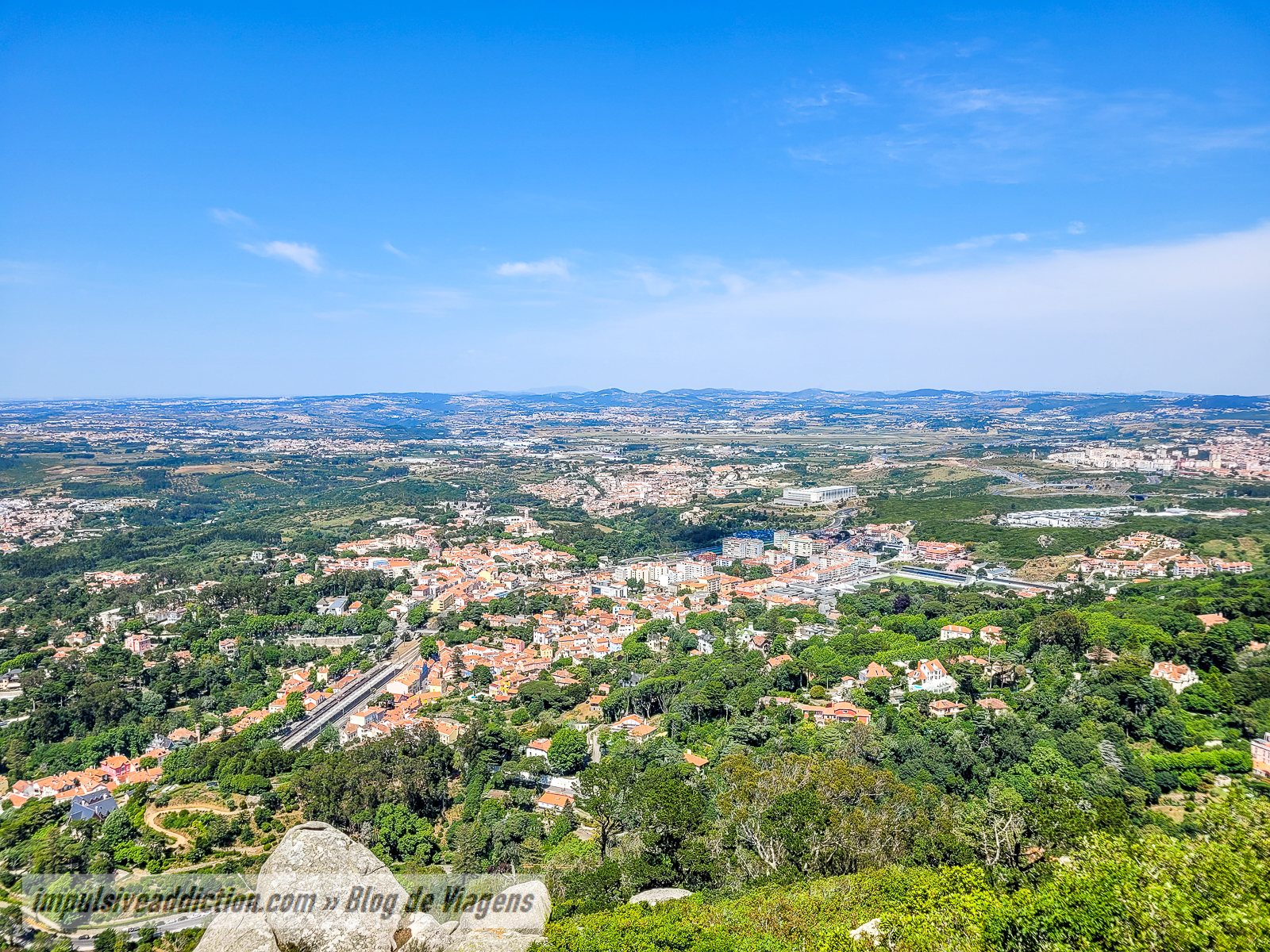 Vista do Castelo dos Mouros ao visitar Sintra