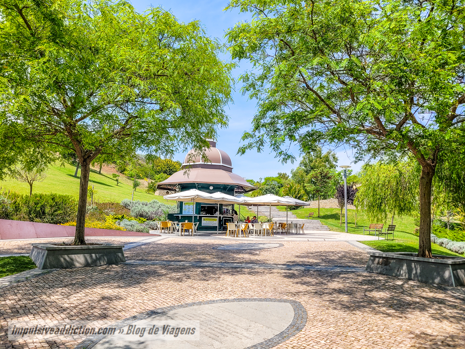 Parque dos Poetas ao visitar Oeiras