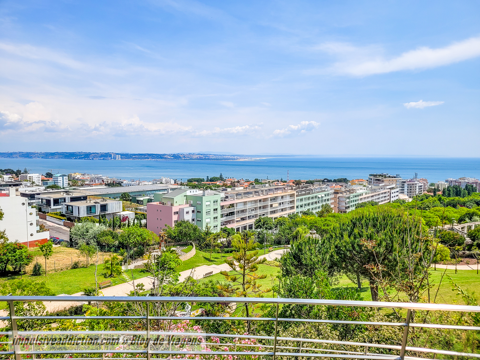 Parque dos Poetas ao visitar Oeiras