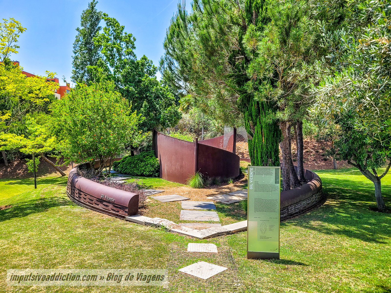 Parque dos Poetas ao visitar Oeiras
