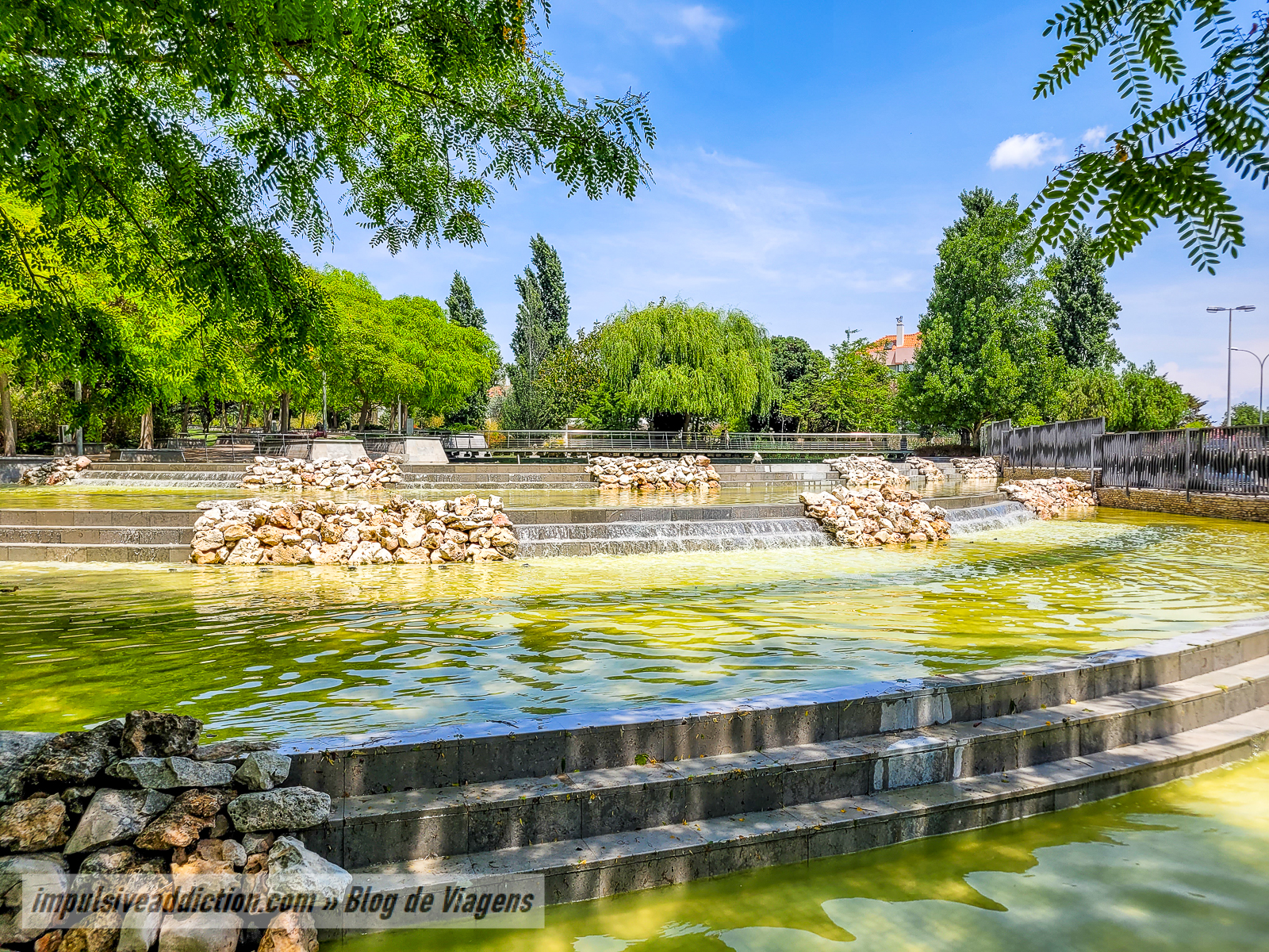 Parque dos Poetas ao visitar Oeiras