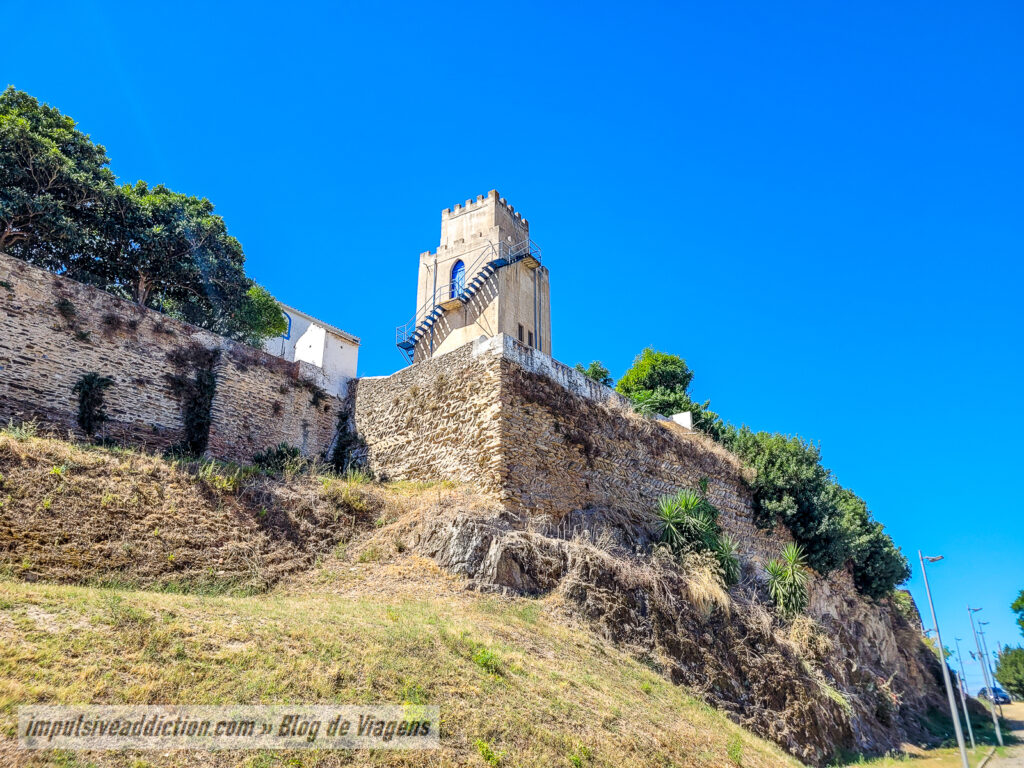 Cerca do Convento de Avis
