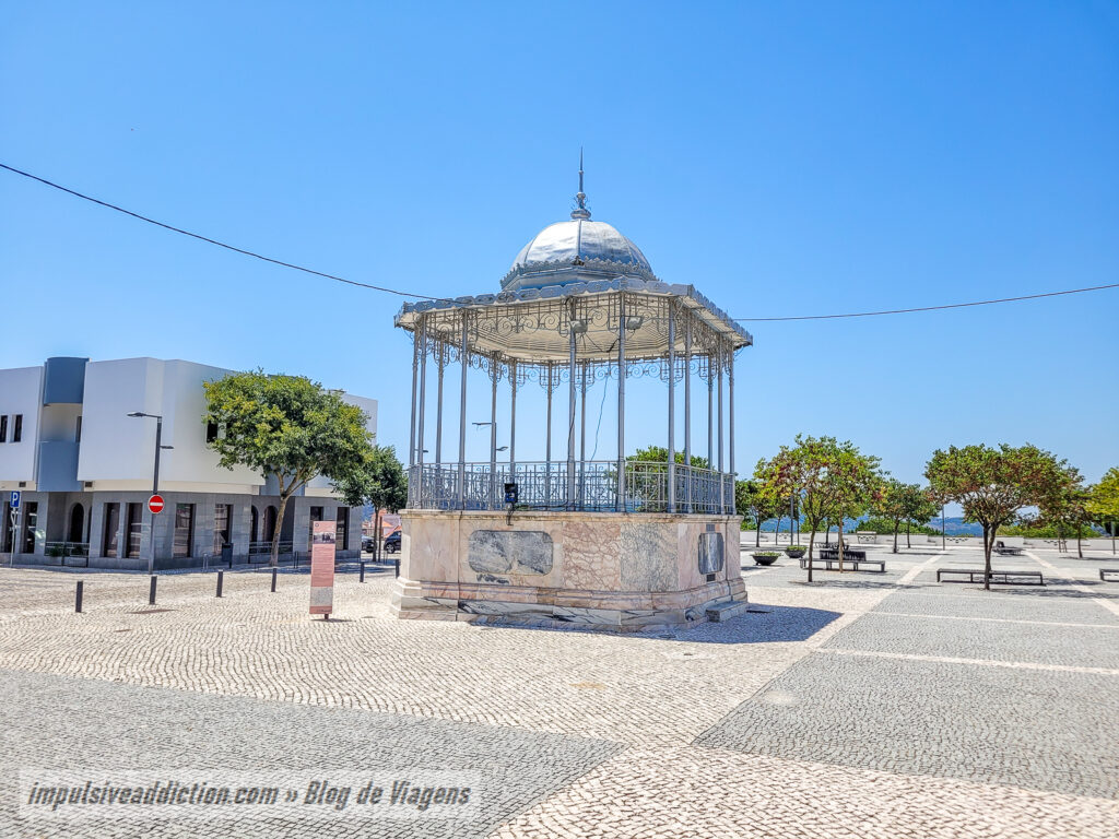 Largo de São João ao visitar Palmela