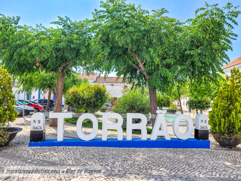 Praça Bernardim Ribeiro em Torrão