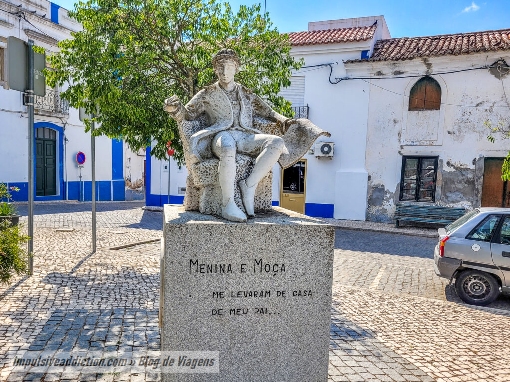 Praça Bernardim Ribeiro em Torrão