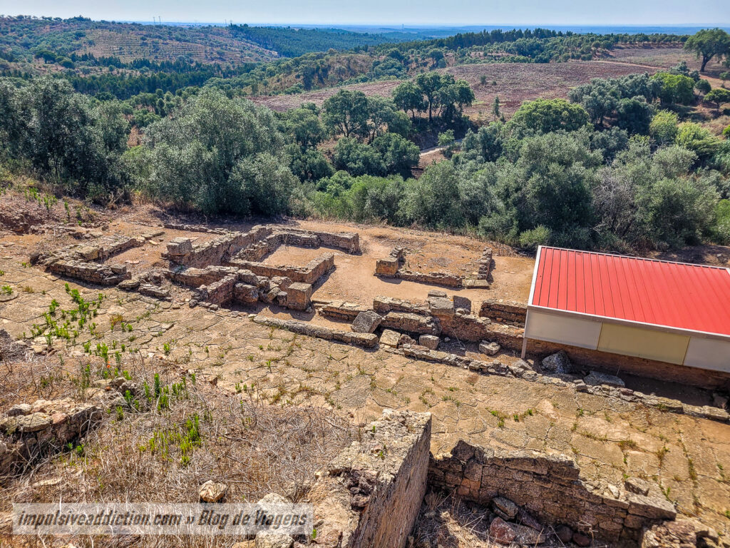Ruinas de Miróbriga ao visitar Santiago do Cacém