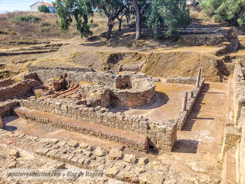 Ruinas de Miróbriga ao visitar Santiago do Cacém