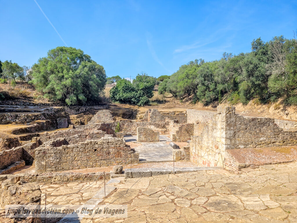 Ruinas de Miróbriga ao visitar Santiago do Cacém