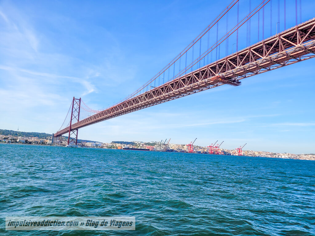 Passeio de Barco no Rio Tejo, ao visitar Lisboa