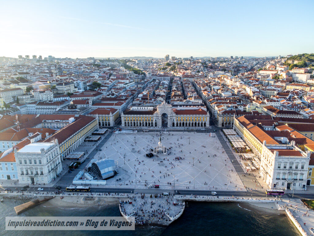 Praça do Comércio ao visitar Lisboa