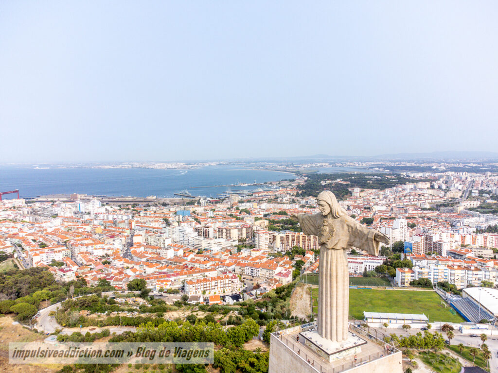 Santuário do Cristo Rei ao visitar Almada