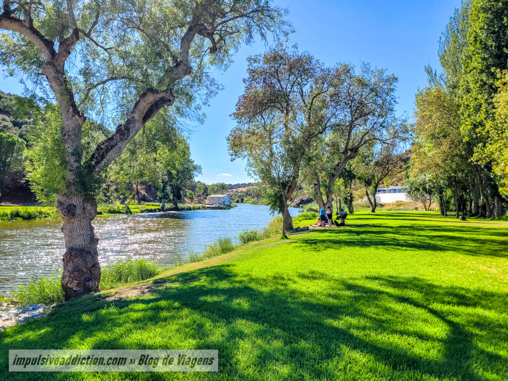 Praia Fluvial de Fronteira